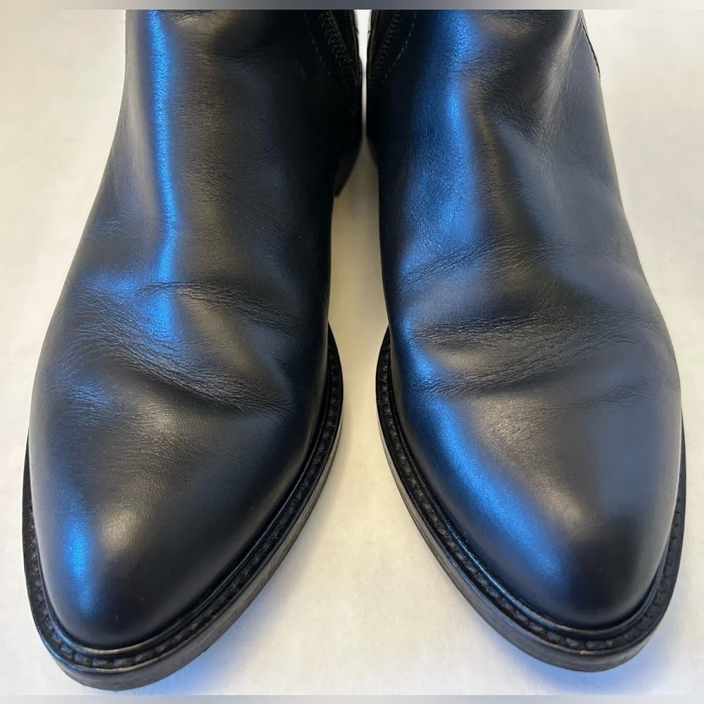 Aquatalia Geneva diamond toe water proof black leather riding boots in size 7. J